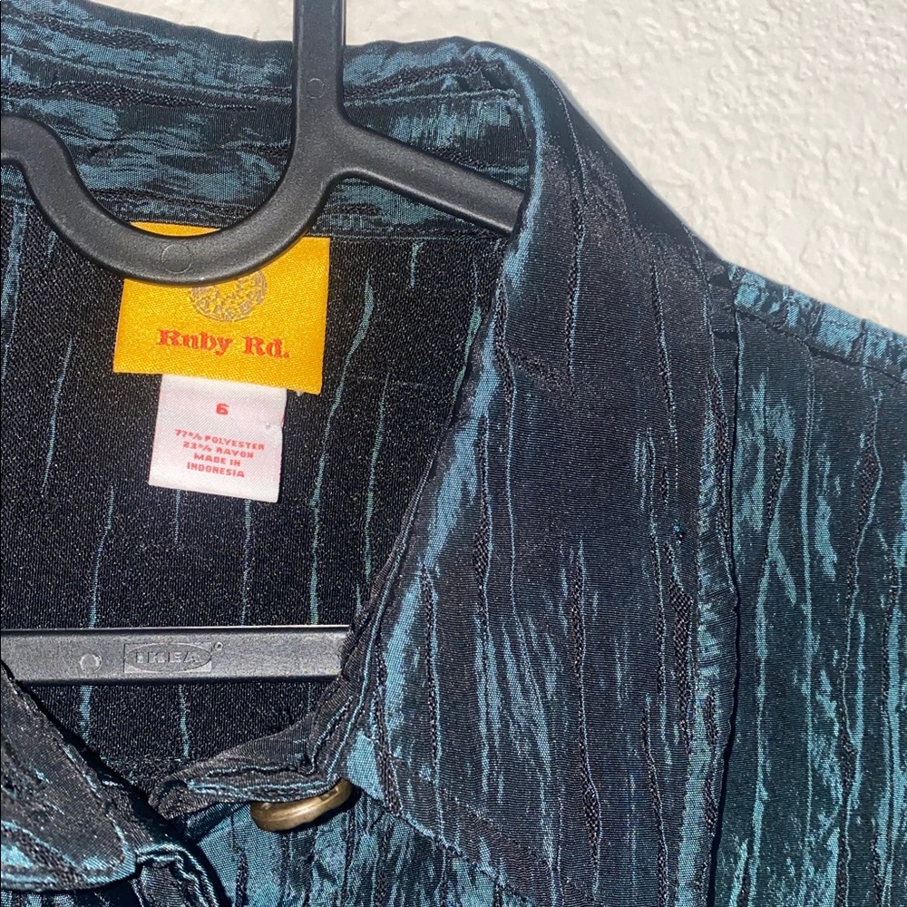 Ruby Rd. Shimmered Dark Olive Green Textured Butt… - image 7